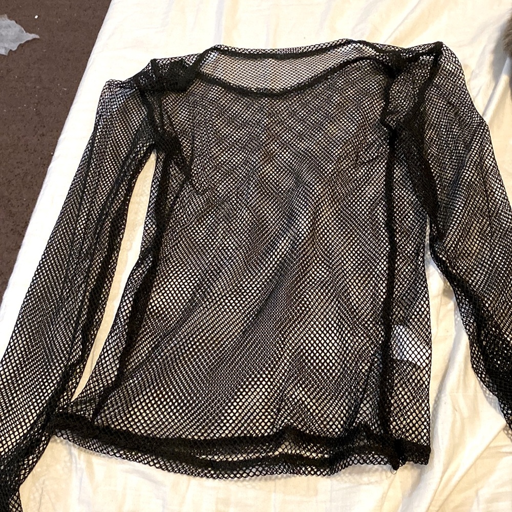 Fishnet top size small
